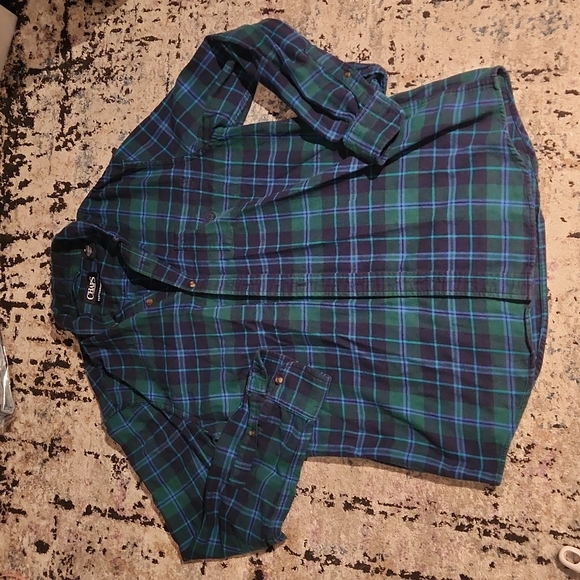 CHAPS performance button down